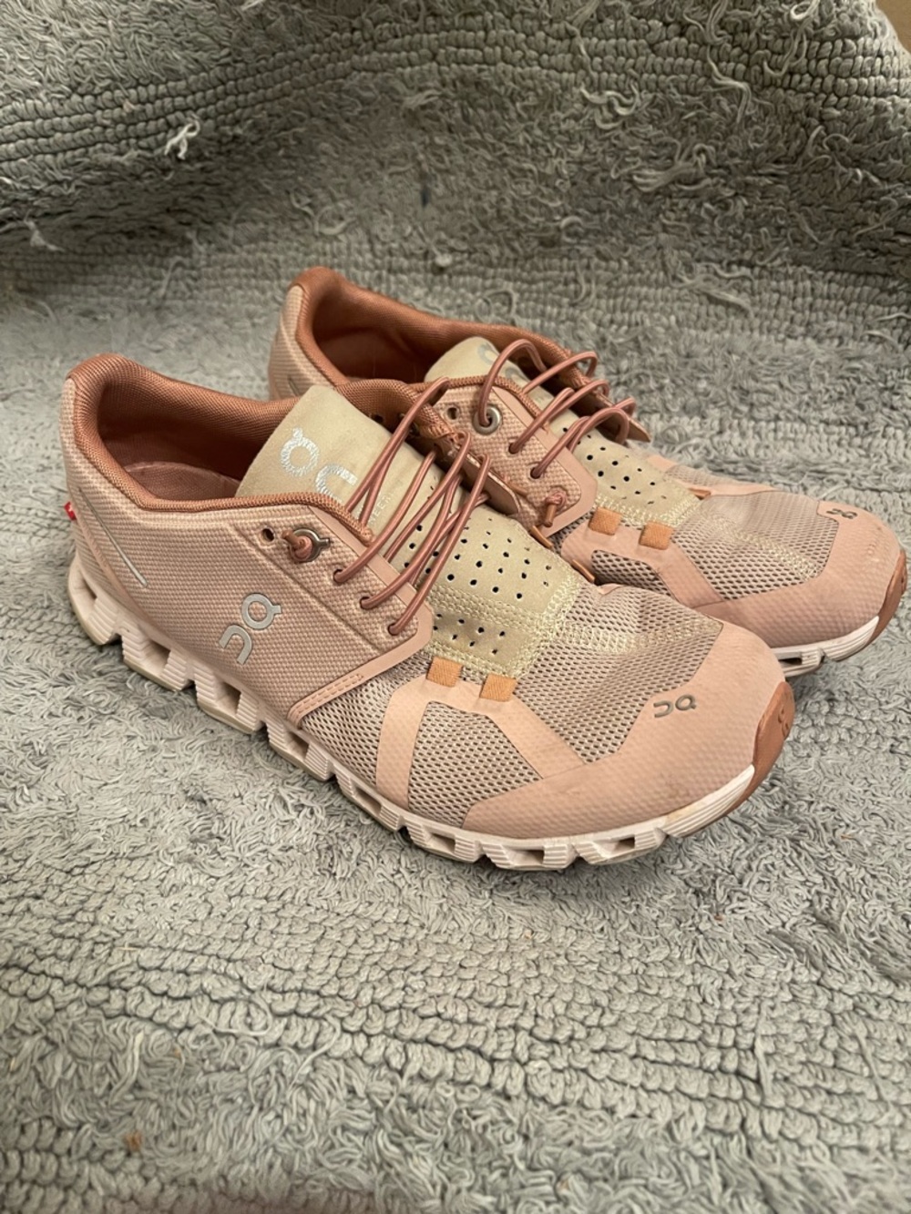 Oncloud Running Shoes/ Dusty Pink